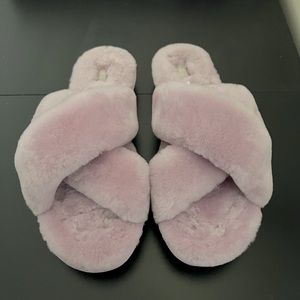 UGG Scuffita Slippers Lavender Size 9